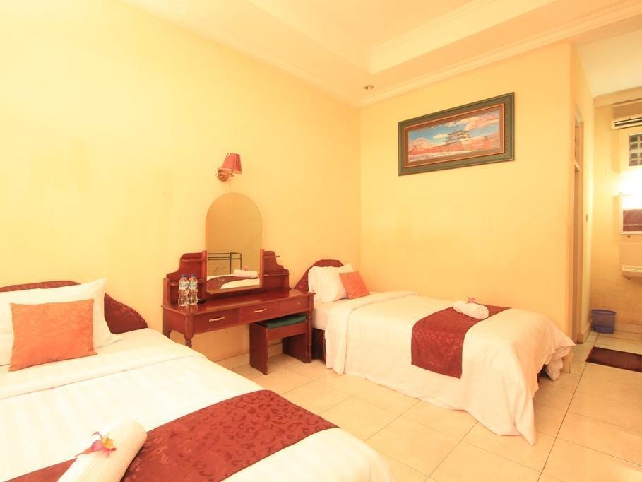 OYO 3261 Hotel Ratu Denpasar Exterior foto